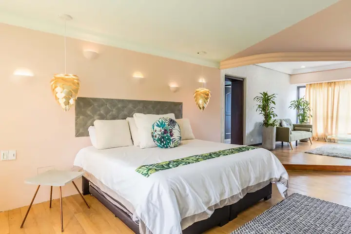 HABITACIÓN DE HOTEL INSPIRACIÓN BIOFÍLICA — proyecto de ALUZINA